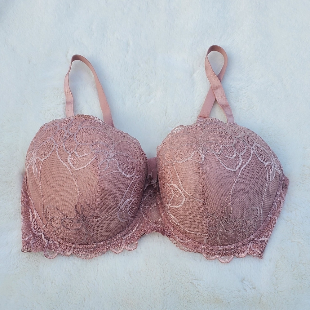 B.Luxe bra size 42D